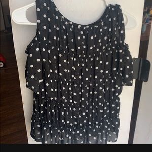 Women’s black and white polka dots small side sleeves